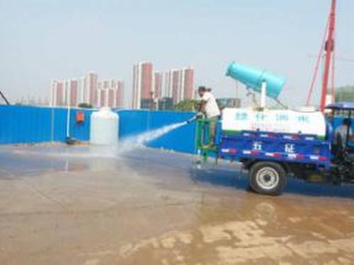 銅煤公司第十一項目部防塵治霾積極在行動