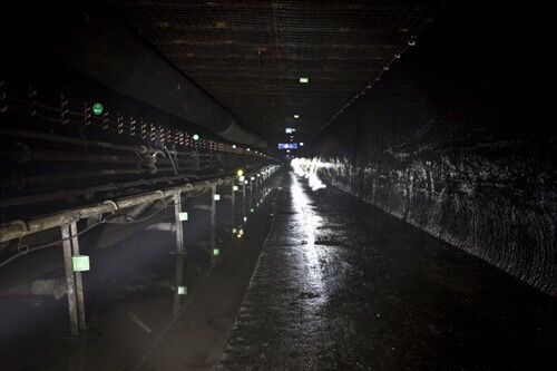 礦建三公司雙龍項(xiàng)目部輔助運(yùn)輸巷工程順利完工