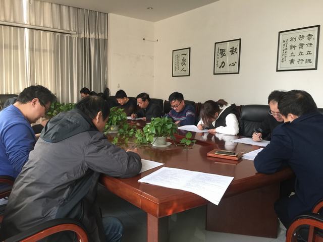 掘進(jìn)公司組織專(zhuān)題考試提高法制意識(shí)降低經(jīng)營(yíng)風(fēng)險(xiǎn)