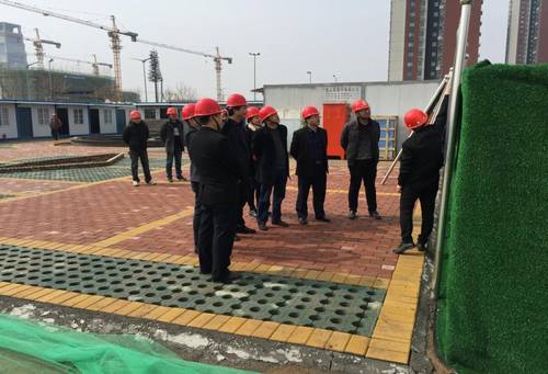 建設集團副總工程師陶波一行蒞臨銅煤公司承建的藍山水岸工地檢查指導工作