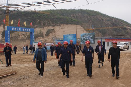 延能集團黨委書記、董事長劉浩興一行蒞臨視察陜煤建設(shè)集團礦建二公司車村項目部