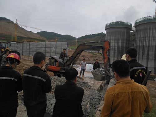 陜煤建設(shè)礦建二公司車村項目部迎戰(zhàn)入汛以來最強降雨