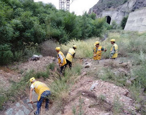 陜煤建設(shè)銅川公司：紅檸鐵路項(xiàng)目部打響“雨季三防”戰(zhàn)   撐起安全“保護(hù)傘”
