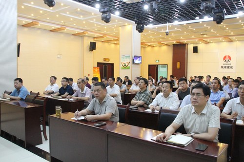 加強(qiáng)人才儲(chǔ)備 打造高效團(tuán)隊(duì)