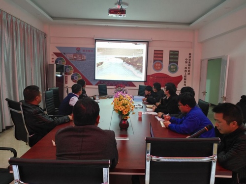 陜煤建設(shè)路橋分公司開(kāi)展青工“夜校補(bǔ)習(xí)班”