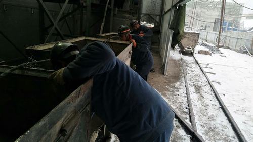 陜煤建設(shè)礦建二公司各項(xiàng)目部認(rèn)真開(kāi)展“提升運(yùn)輸、車(chē)輛運(yùn)輸安全整治專項(xiàng)活動(dòng) ”