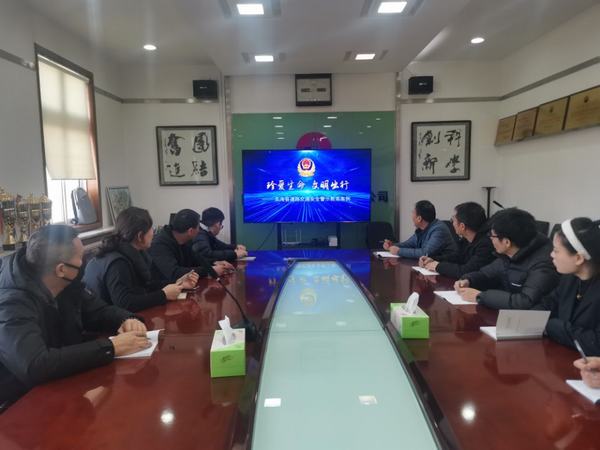 陜煤建設(shè)銅煤公司行車安全培訓一馬當先 助力復工復產(chǎn)