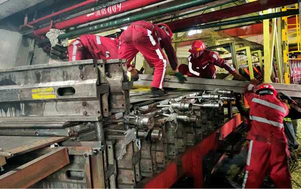 陜煤建設(shè)機電安裝公司曹家灘項目部34小時完成六項檢修任務(wù)