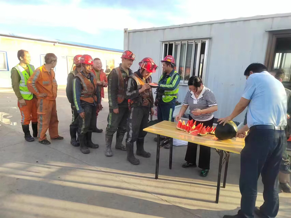 陜煤建設(shè)機(jī)電安裝公司：“花式”助平安，巾幗在行動(dòng)