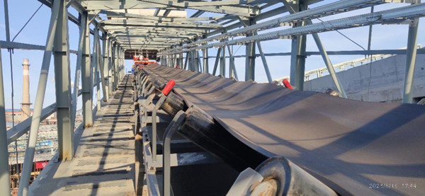 陜煤建設(shè)漢中分公司龍鋼機(jī)械化綜合一次料場項(xiàng)目帶式輸送機(jī)試運(yùn)轉(zhuǎn)圓滿完成