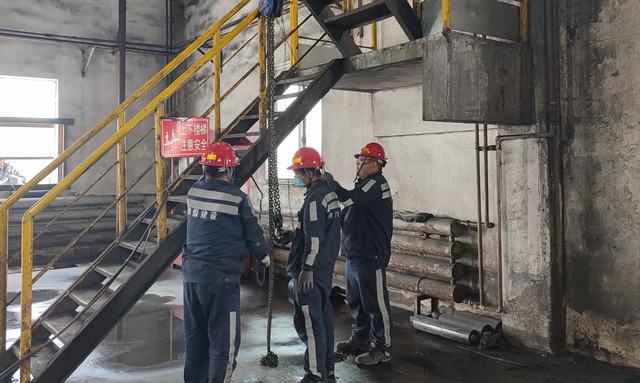 陜煤建設洗選煤運營公司第五項目部順利完成了陜西小保當?shù)V業(yè)公司選煤廠7部膠帶機帶面更換工程