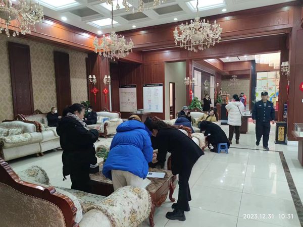 陜煤建設(shè)大秦置業(yè)公司：龍灣水境盛大交房 完美收官