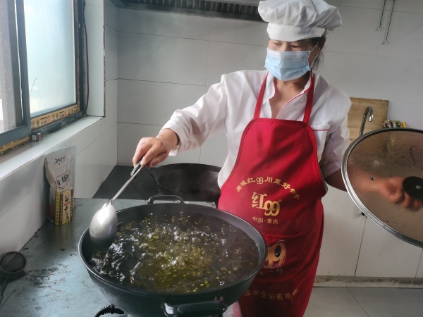 陜煤建設(shè)機(jī)電安裝公司：戰(zhàn)高溫，不服“暑”