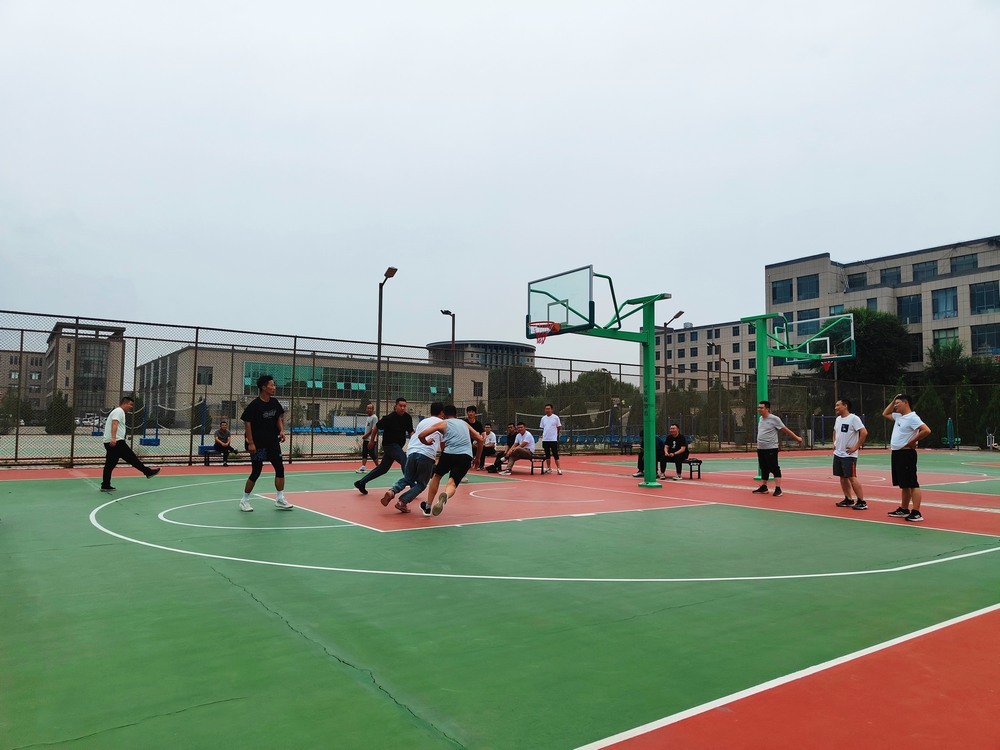 陜煤建設內(nèi)蒙古分公司開展“走進秋天”趣味運動會