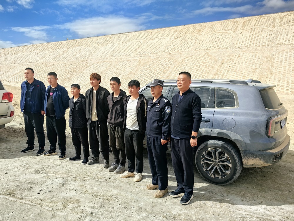 陜煤建設(shè)天工公司：與時間賽跑，6小時上演生死戈壁灘救援