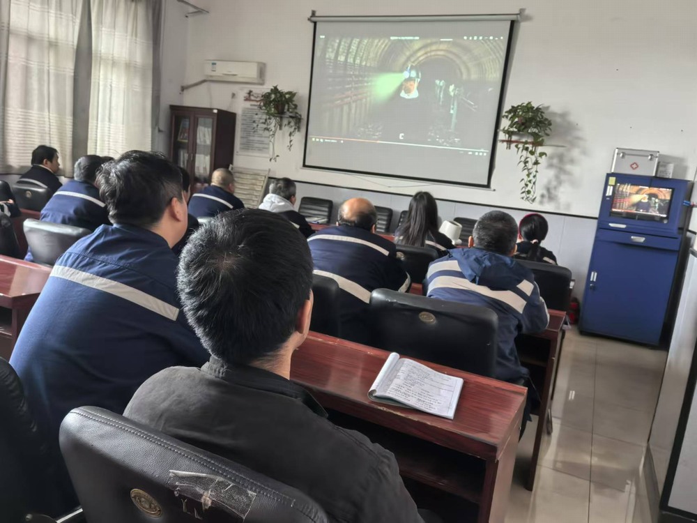 陜煤建設洗選煤運營公司澄合山陽運營項目部：以安全“預警”?！绊槙场辫T“防線”