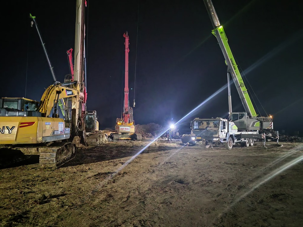 陜煤建設(shè)韓城分公司土建四項(xiàng)目部：夜幕下的奮斗，鑄就精品工程輝煌篇章