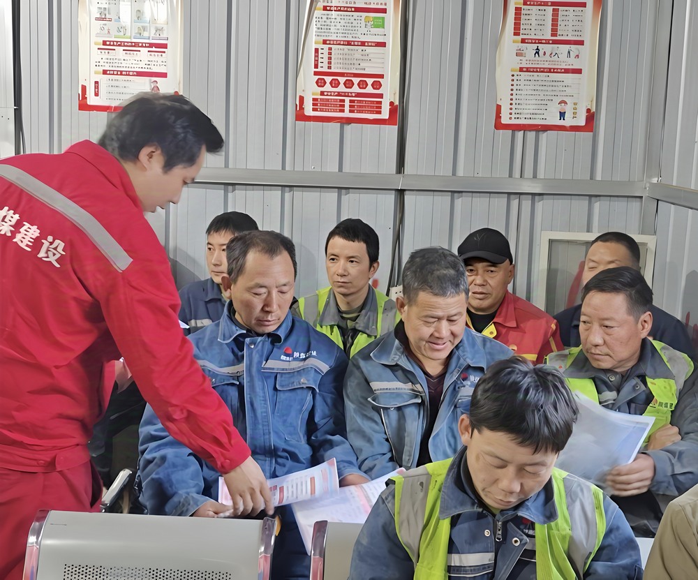 陜煤建設(shè)礦建二公司安裝項目部：百日活動添新彩，消防宣傳駐防線