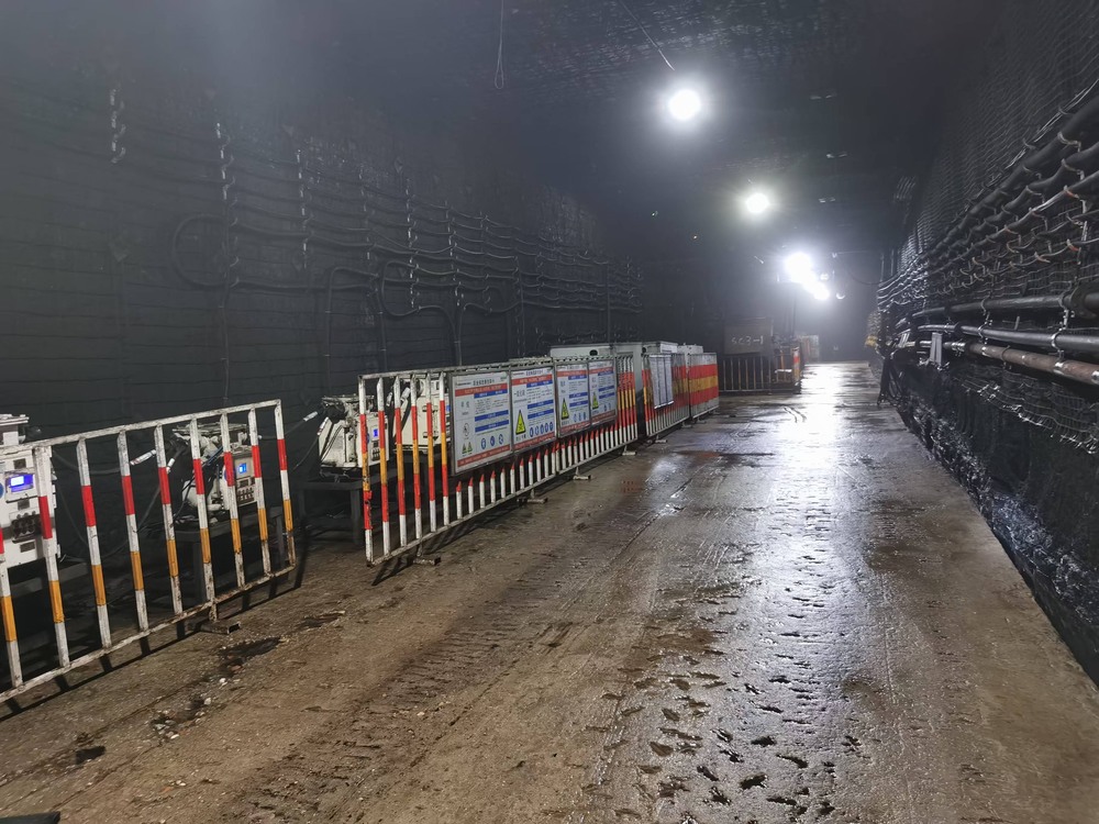 陜煤建設(shè)洗選煤運(yùn)營(yíng)公司第二項(xiàng)目部：歲末堅(jiān)守，點(diǎn)亮煤礦“新光”，書寫新年安全序章