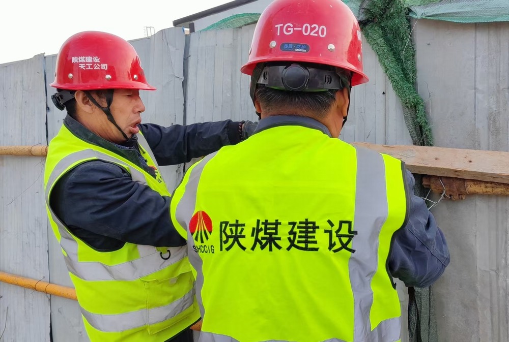 北極塬上筑堡壘，抗風護安顯擔當