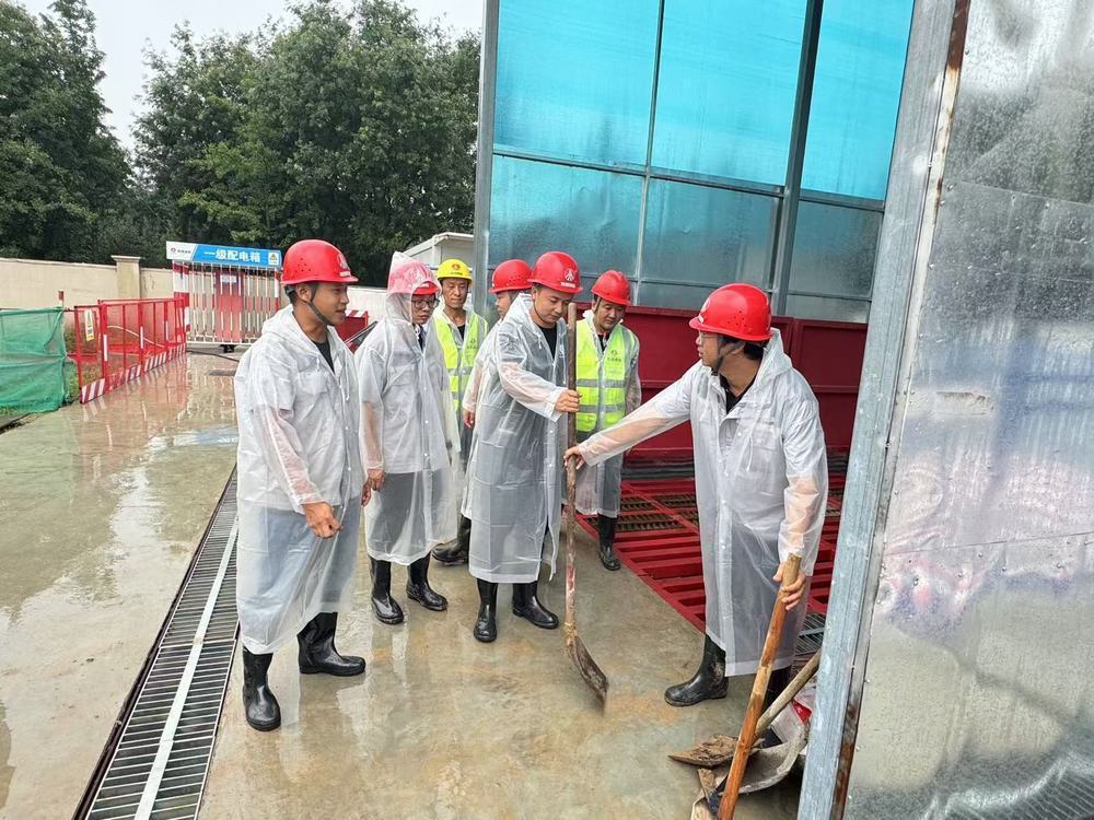 陜煤建設(shè)天工公司土建第二十七項(xiàng)目部：“汛”速行動(dòng)，嚴(yán)守雨季安全線