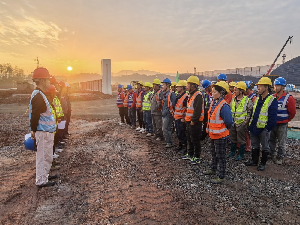 陜煤建設(shè)銅煤公司:步履堅(jiān)實(shí)走好開(kāi)源節(jié)流雙步伐